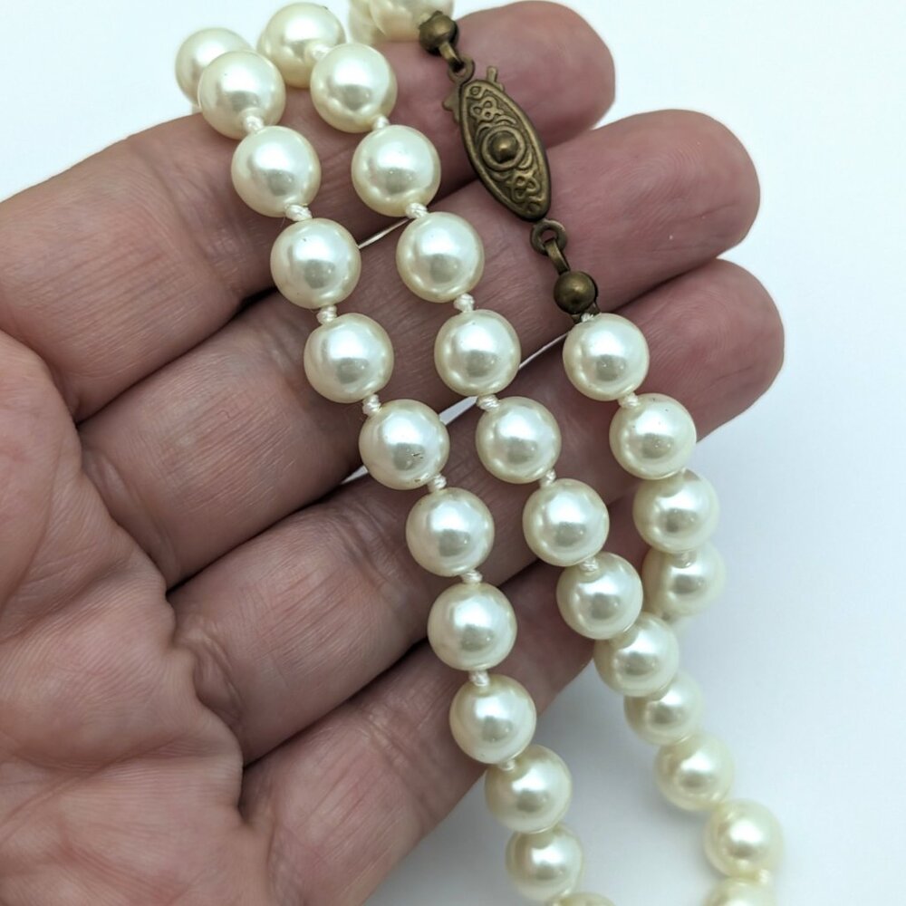 Vintage 60s Faux Glass Handknotted 7mm White Pearl Beaded Necklace